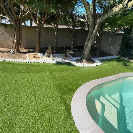 Studio Jacuzzi A L'Abri Des Vents Carcassonne Exterior photo
