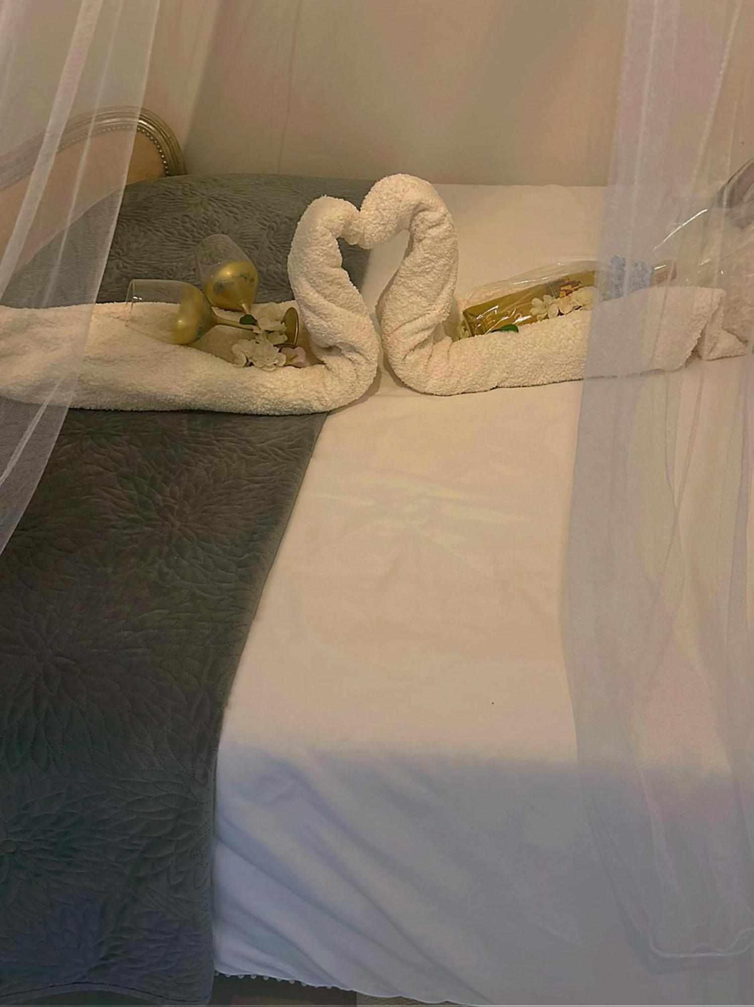 Jacuzzi A L'abri Des Vents Holiday home *